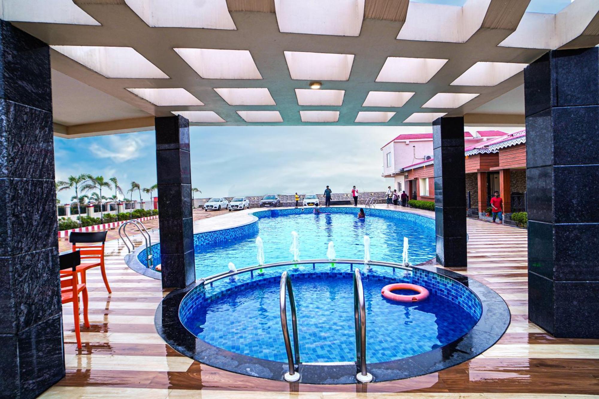 Prasant On Beach Resort !! Lift - Wifi -Restaurant-Parking Facilities-Newly Decorated Room !! 만다르모니 외부 사진