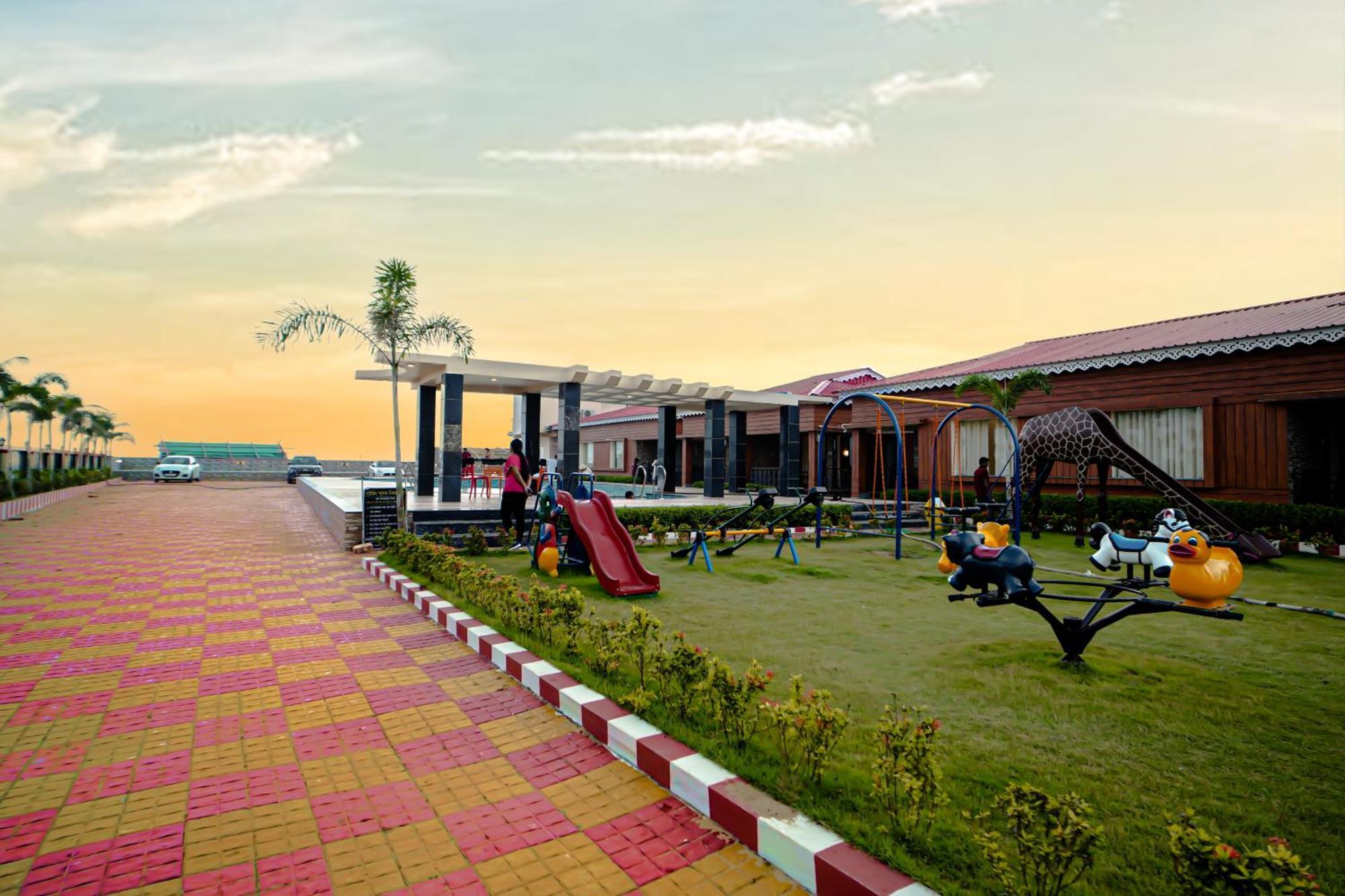 Prasant On Beach Resort !! Lift - Wifi -Restaurant-Parking Facilities-Newly Decorated Room !! 만다르모니 외부 사진
