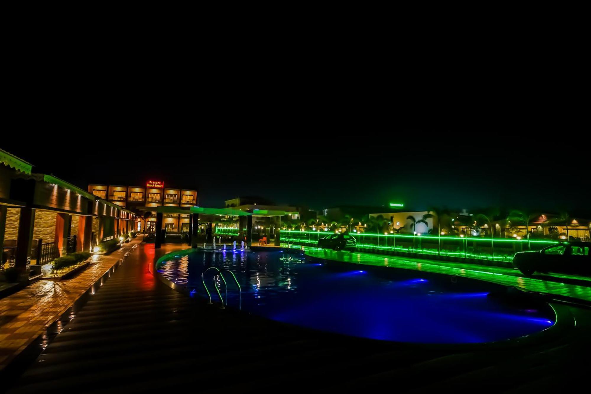 Prasant On Beach Resort !! Lift - Wifi -Restaurant-Parking Facilities-Newly Decorated Room !! 만다르모니 외부 사진